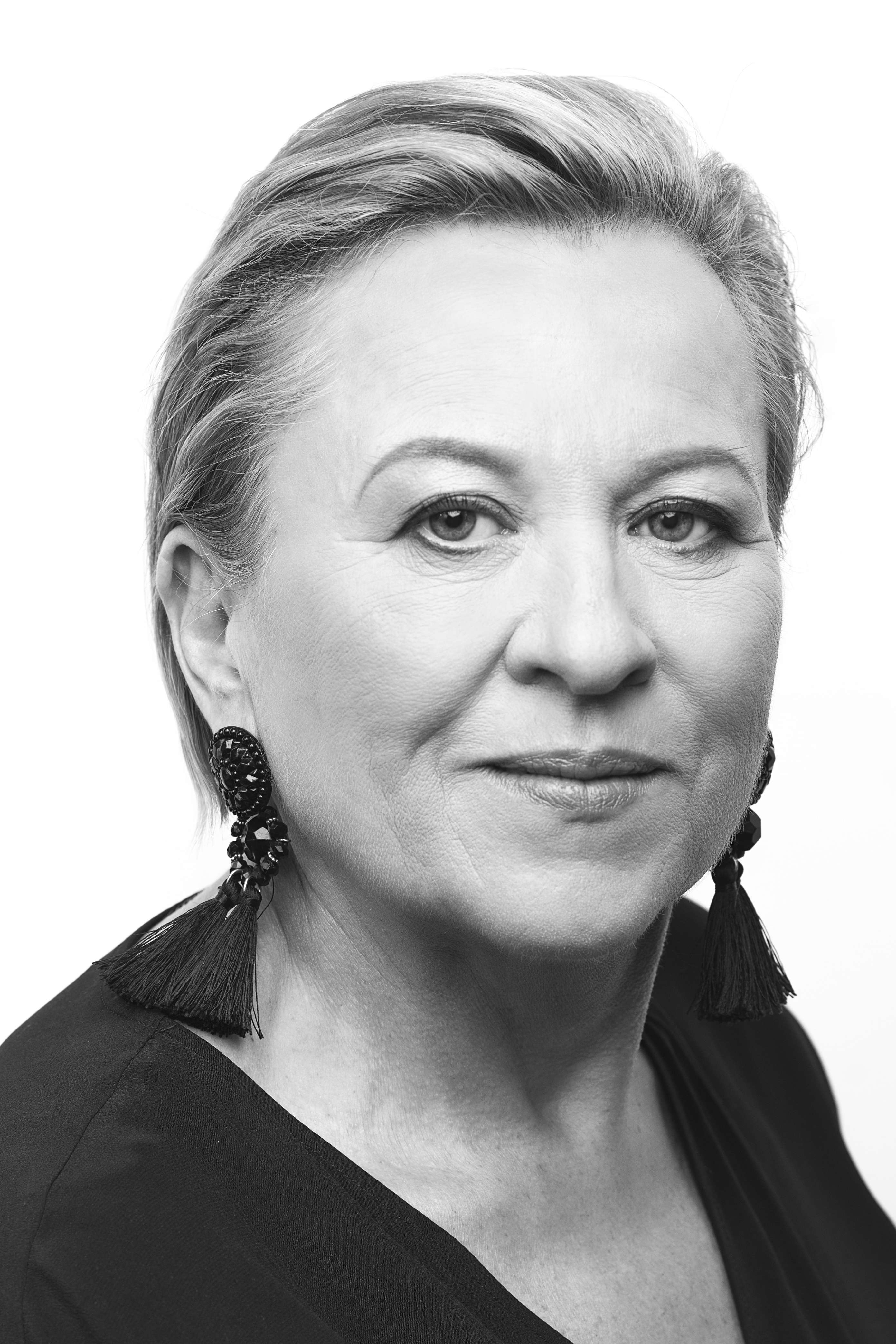 ÁCS ERZSÉBET